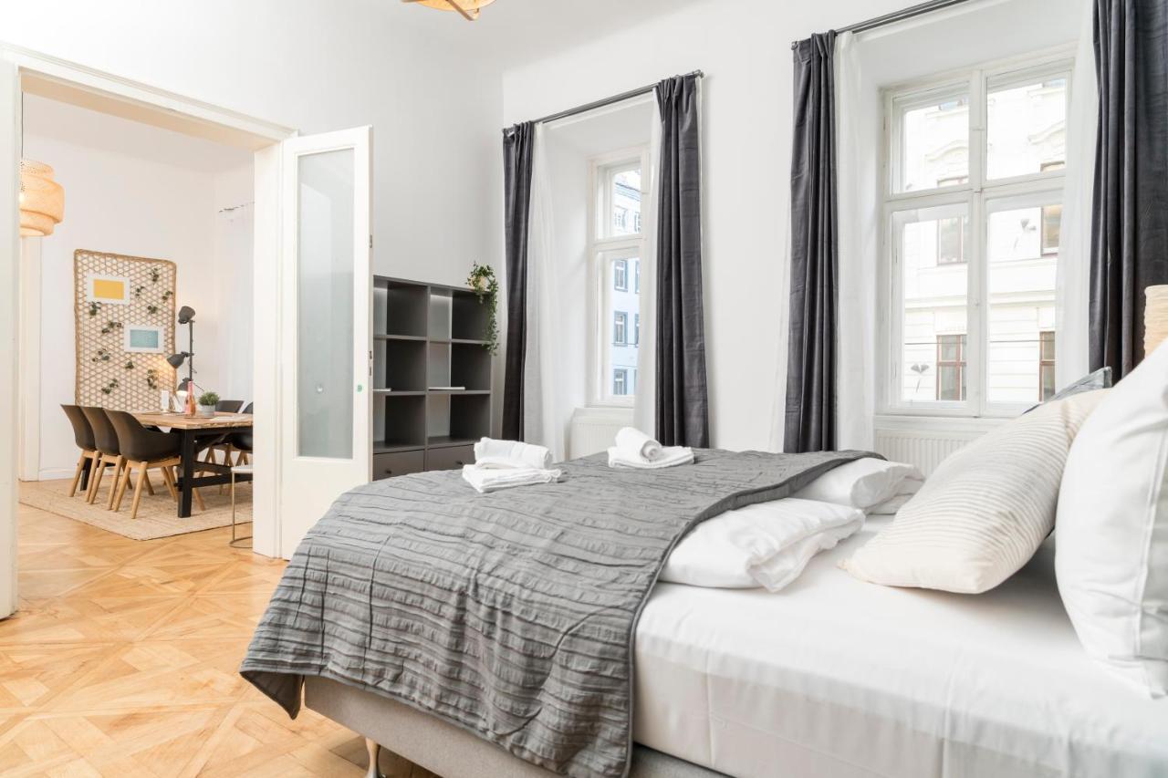 Luxury Suites Mariahilf Виена Екстериор снимка
